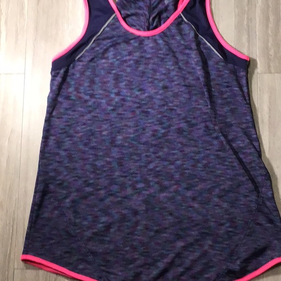 Tank tops 2 - Picture 4 of 6
